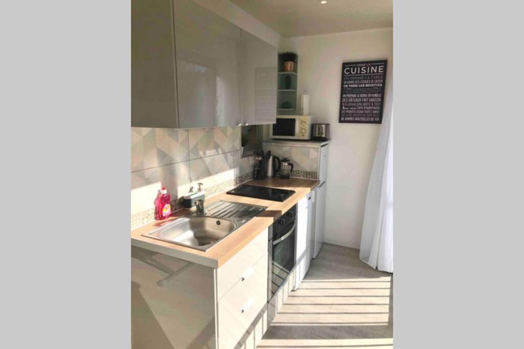 Grand 30 M² Centre Ville, Refait à Neuf Pour Vous ! Climatisé